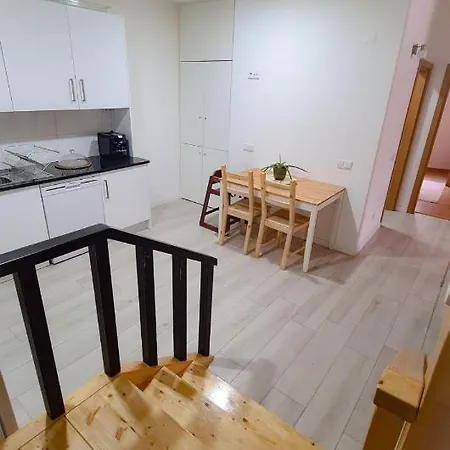 아파트 Mezzanine 4 파로