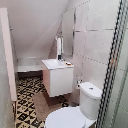 Mezzanine 4 * 파로