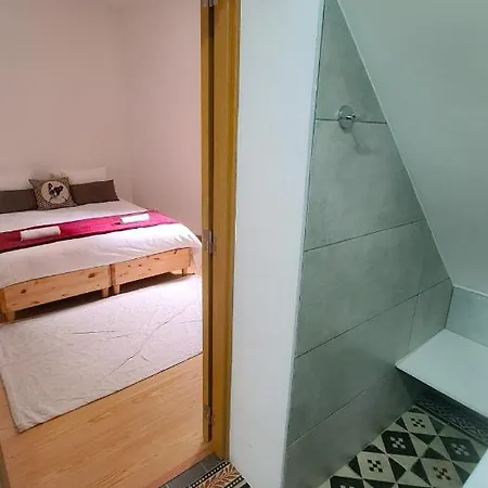 Mezzanine 4 Apartman